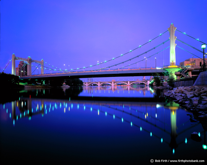 Hennepin Avenue Bridge